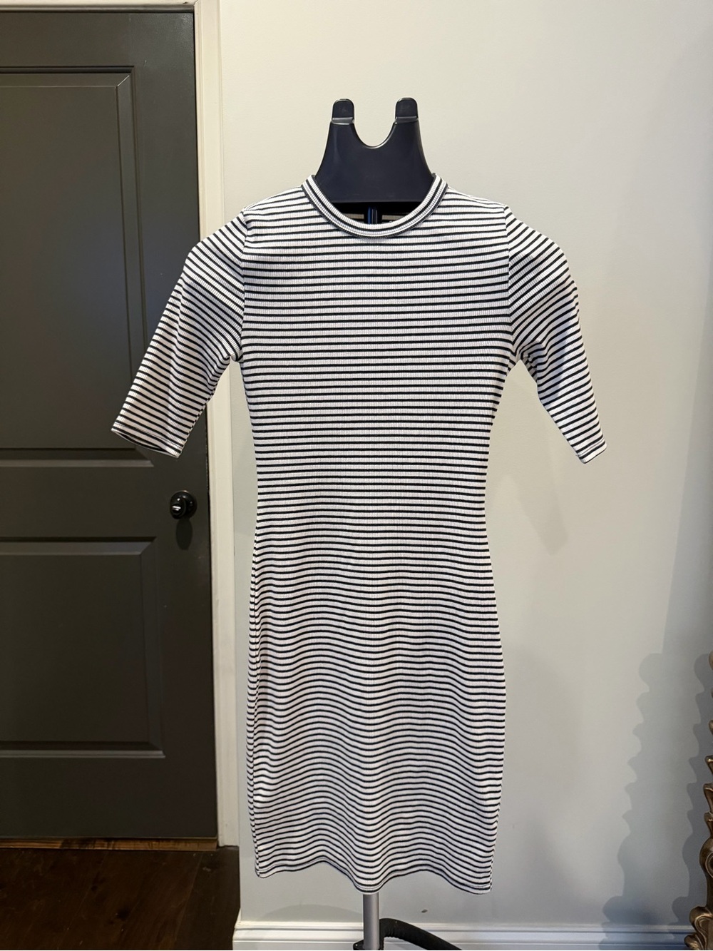 Soprano Black & White Striped Ribbed Midi Dress Size M